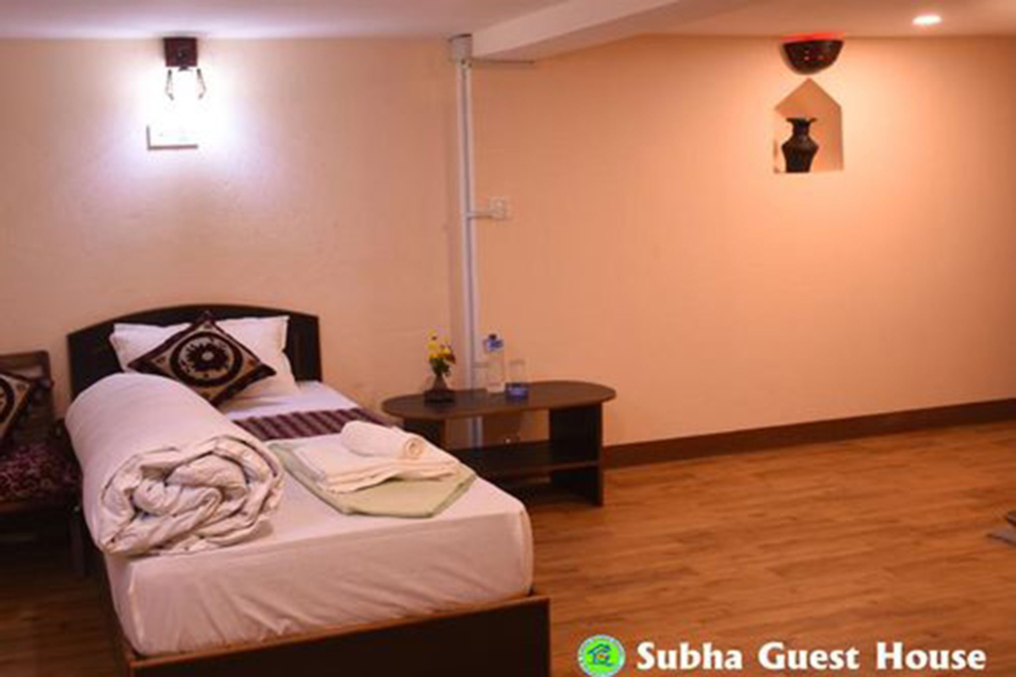 Subha Guest House Bhatgoan Eksteriør billede